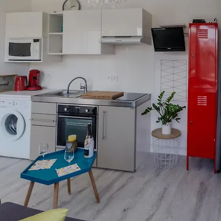 Petite Maison Avec Jardin Apartman *